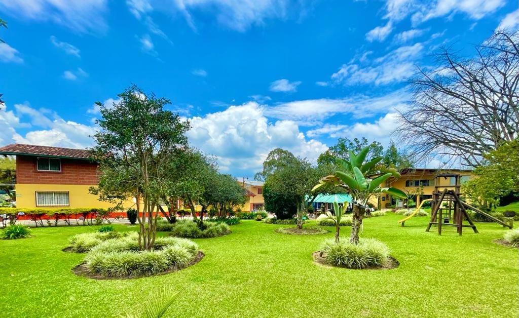 Finca Hotel La Ponderosa ริโอเนโกร ภายนอก รูปภาพ