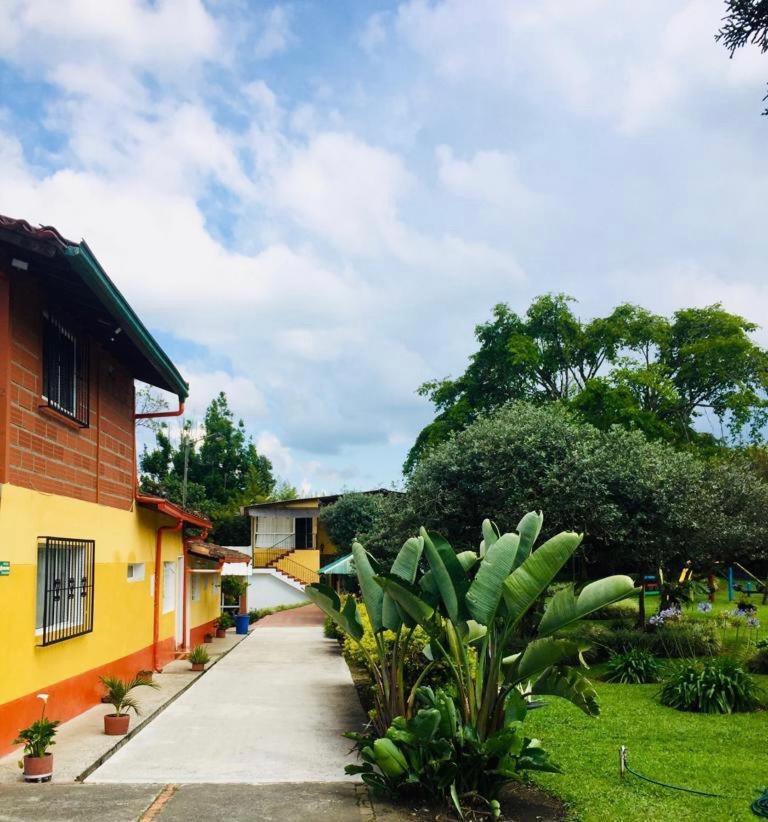 Finca Hotel La Ponderosa ริโอเนโกร ภายนอก รูปภาพ