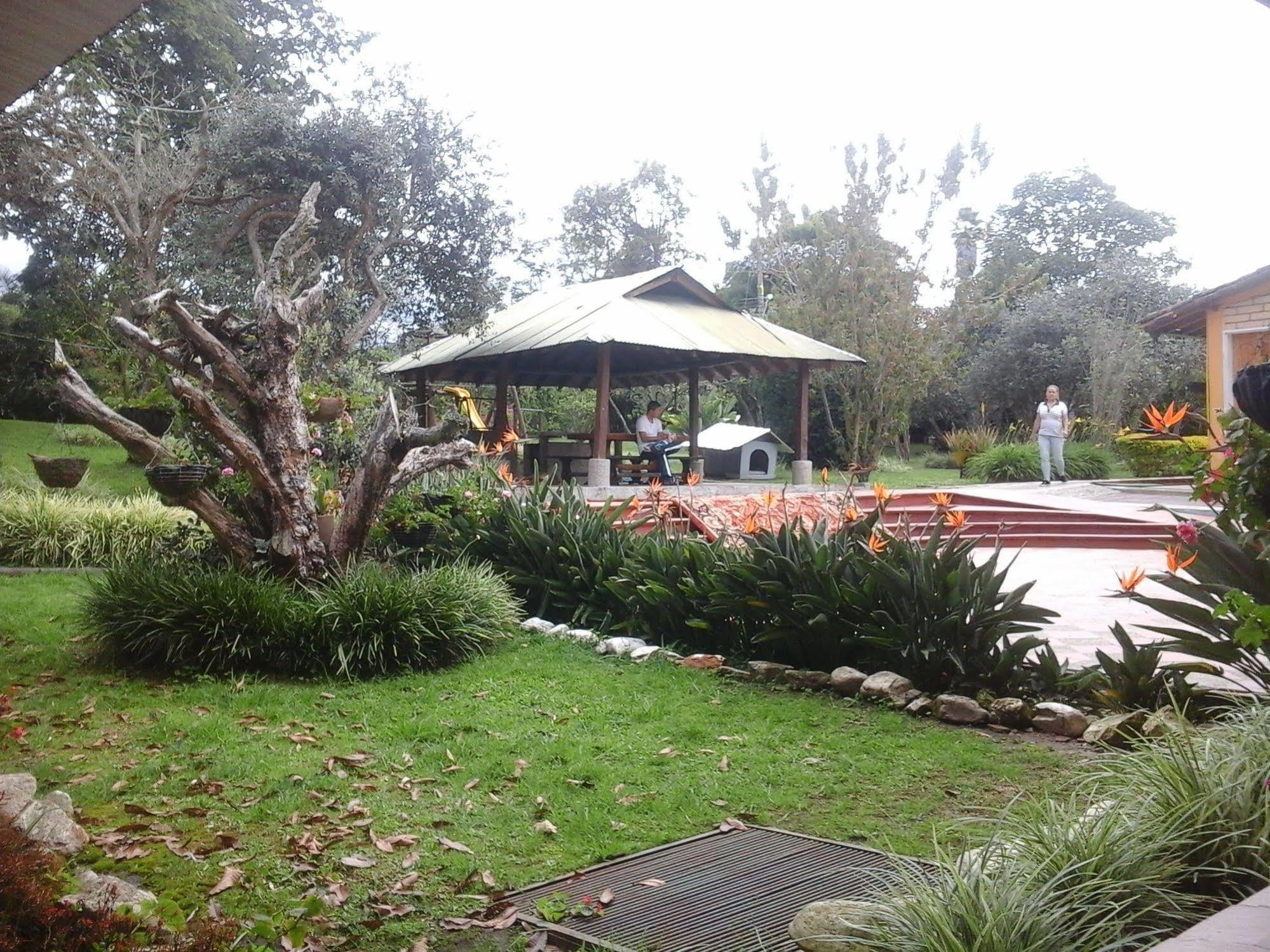 Finca Hotel La Ponderosa ริโอเนโกร ภายนอก รูปภาพ
